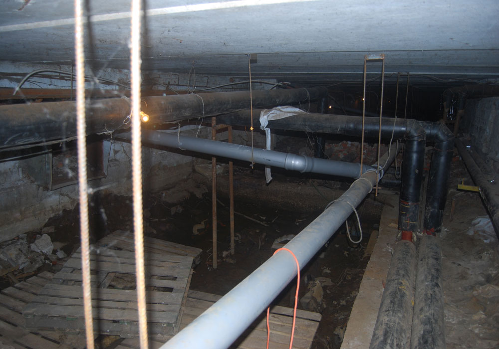 Комплексный ремонт системы канализации в подвале 13