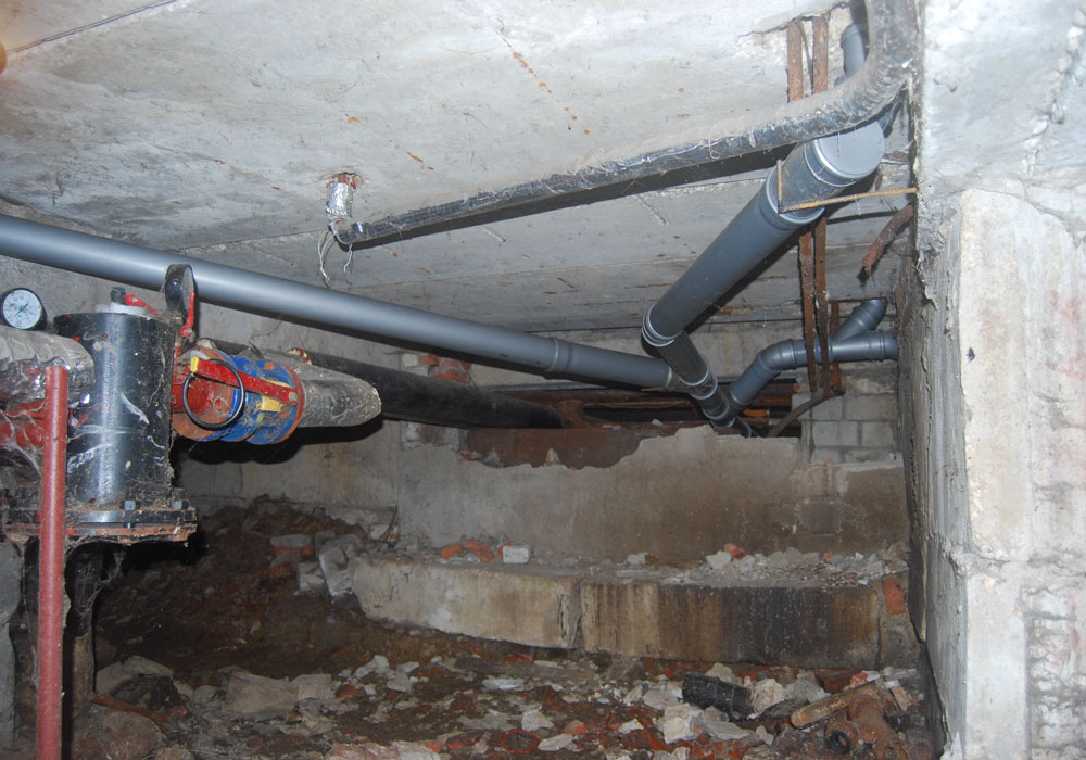 Комплексный ремонт системы канализации в подвале 25