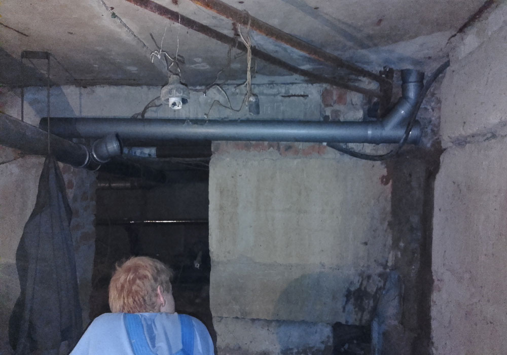 Комплексный ремонт системы канализации в подвале 35