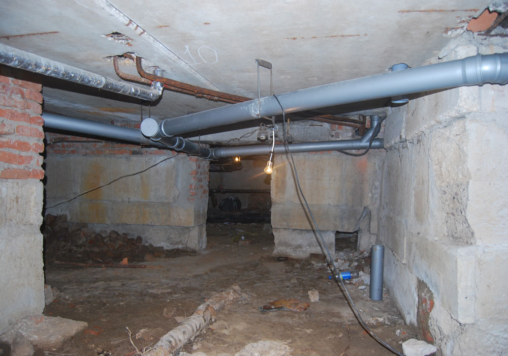 Комплексный ремонт системы канализации в подвале 37